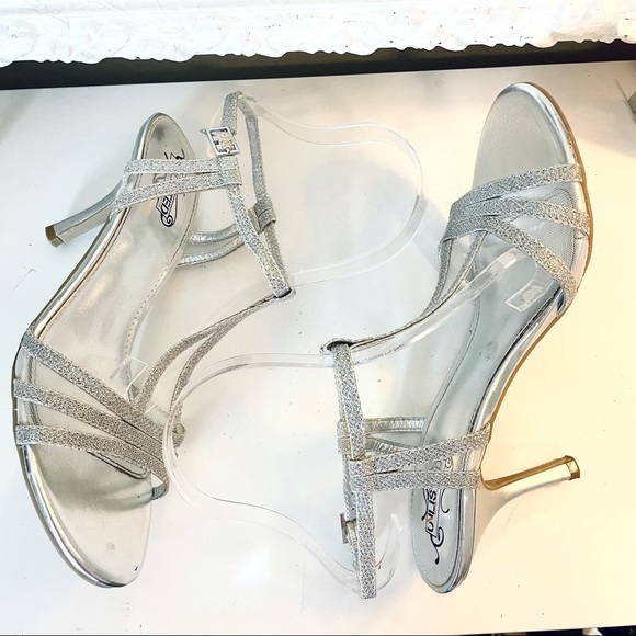 3/$20 Unlisted metallic silver ankle strap sandals - Picture 4 of 6